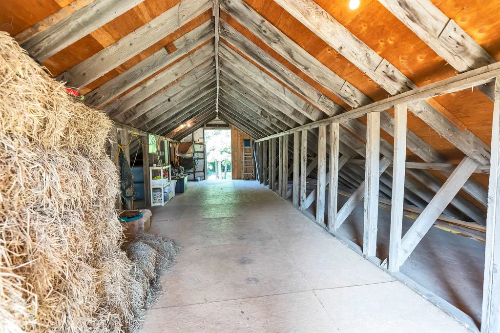 96 Green Road Raymond NH 03077