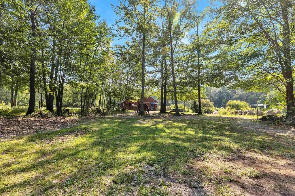 96 Green Road Raymond NH 03077