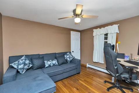 96 Green Road Raymond NH 03077
