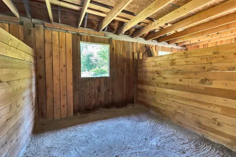 96 Green Road Raymond NH 03077