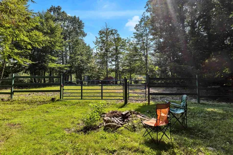96 Green Road Raymond NH 03077
