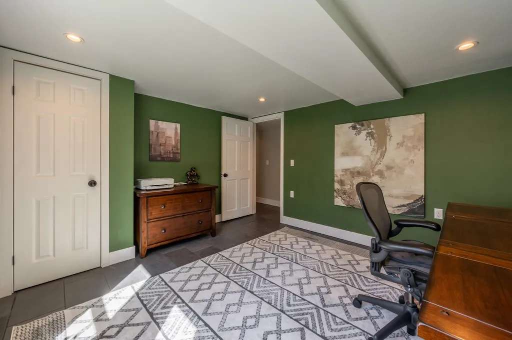 246 Barrett Road New London NH 03257