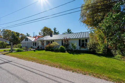 246 Barrett Road New London NH 03257