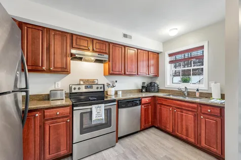 17 Sullivan Way Laconia NH 03246