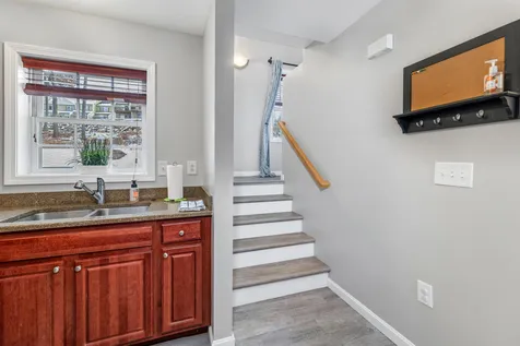 17 Sullivan Way Laconia NH 03246