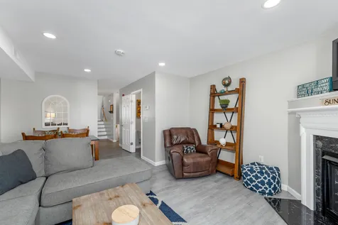 17 Sullivan Way Laconia NH 03246