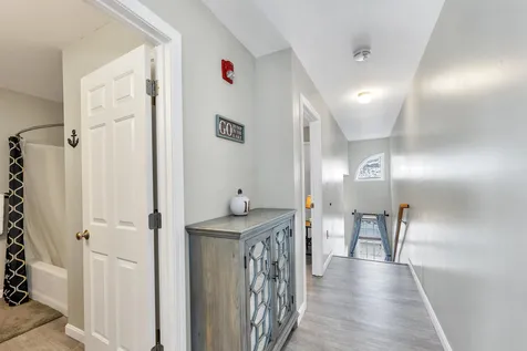 17 Sullivan Way Laconia NH 03246