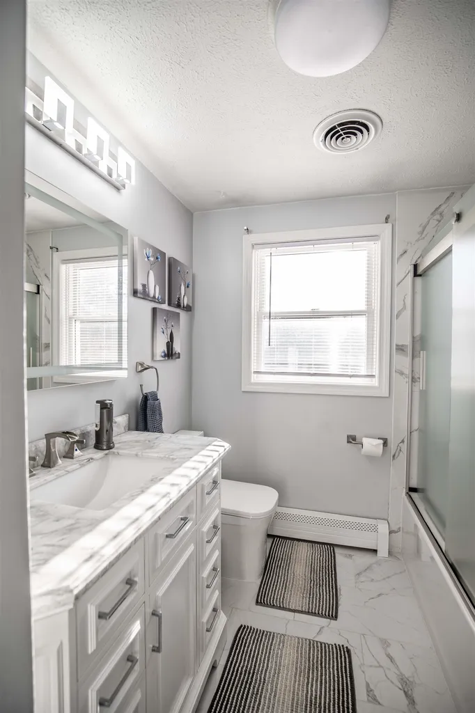 14 Greeley Street Hudson NH 03051