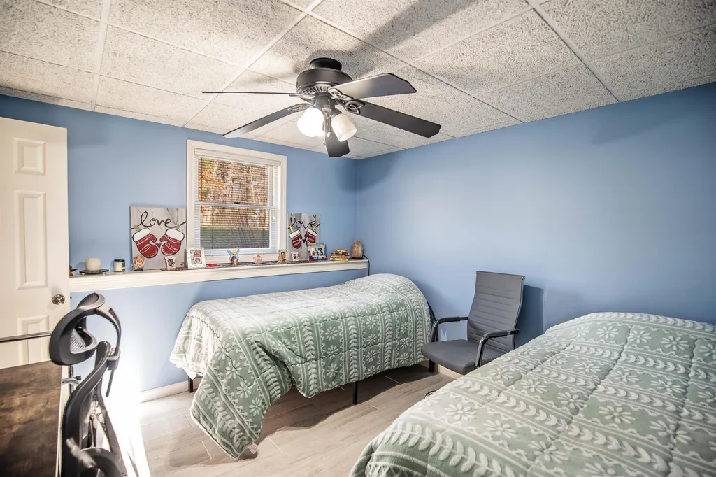 14 Greeley Street Hudson NH 03051