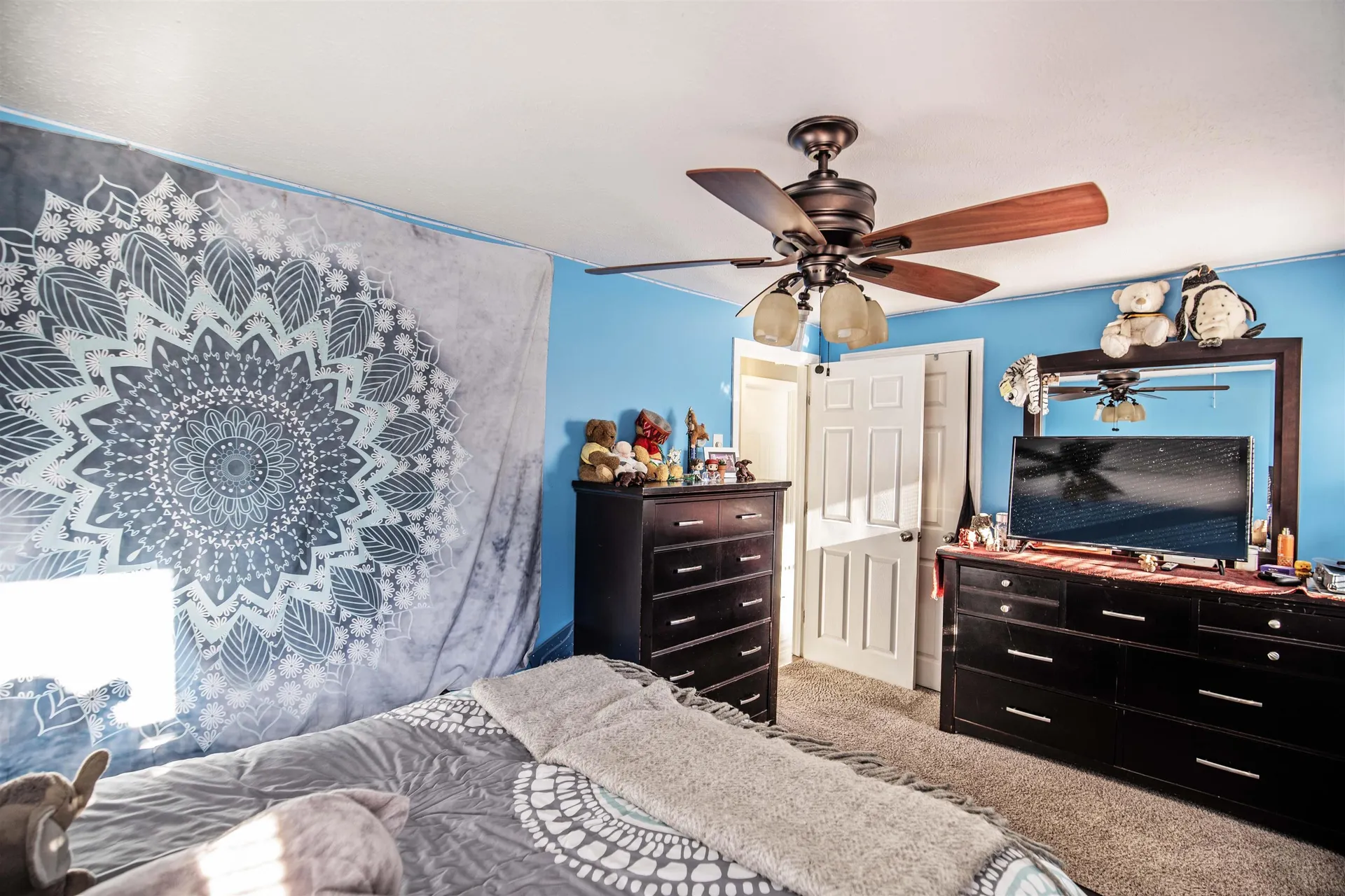 14 Greeley Street Hudson NH 03051