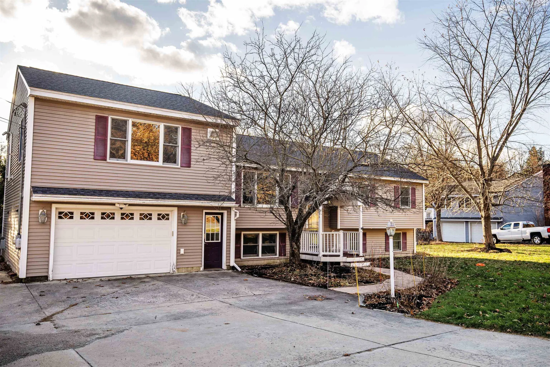 14 Greeley Street Hudson NH 03051