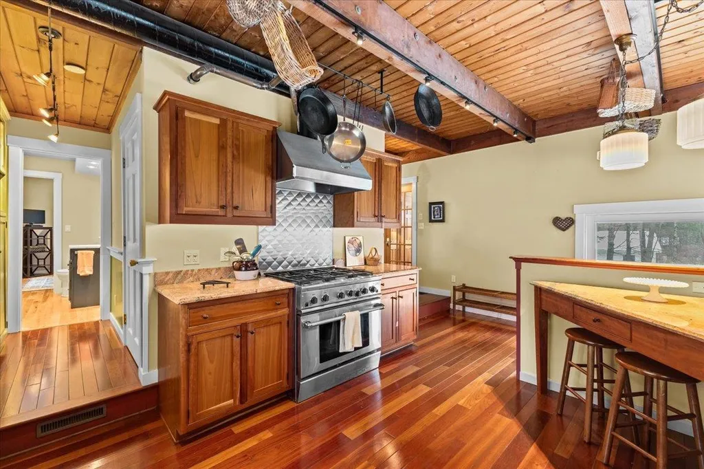 283 Gilcrist Road Stowe VT 05672