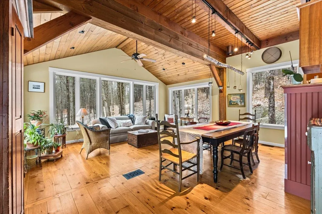 283 Gilcrist Road Stowe VT 05672