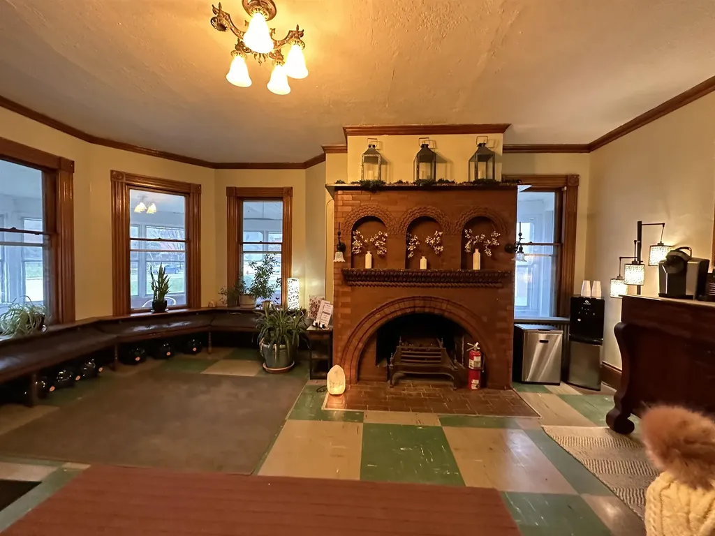 142 N. Main Street St. Albans City VT 05478