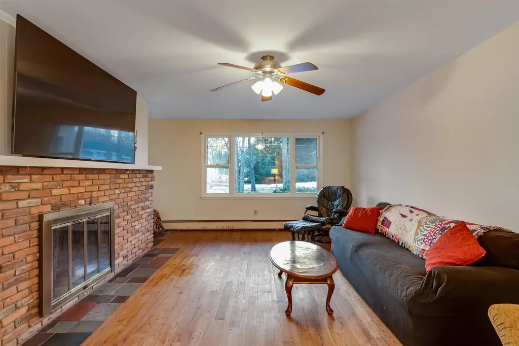 4 Forest Road Essex VT 05452