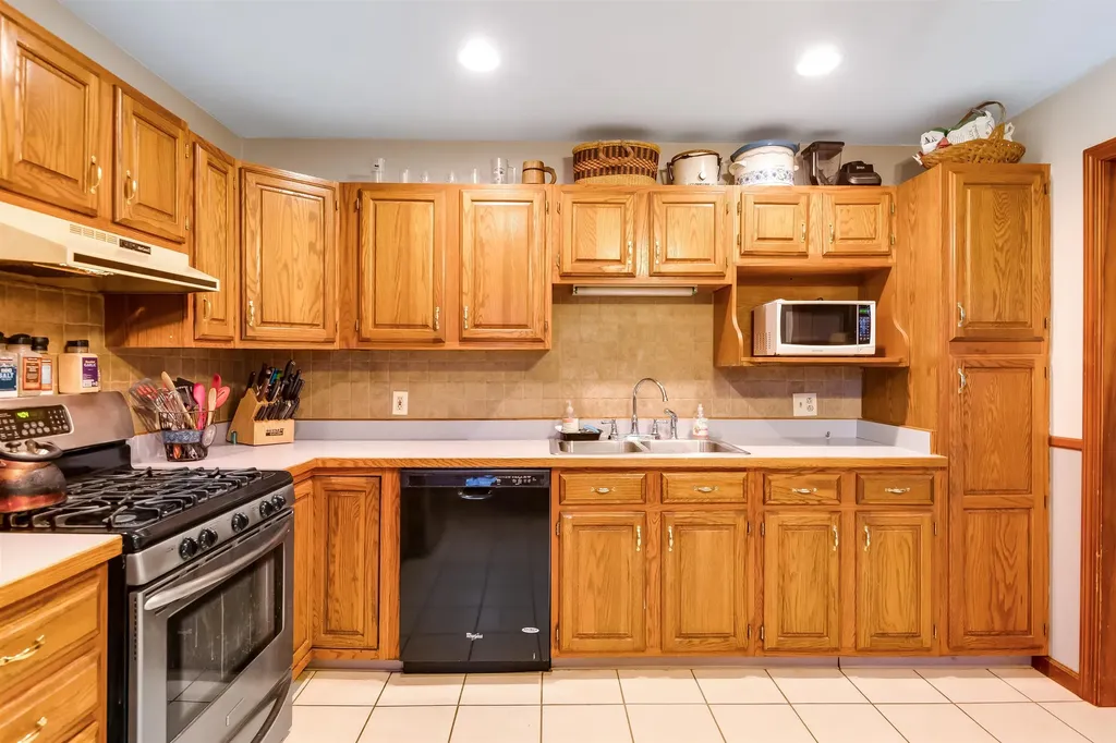 4 Forest Road Essex VT 05452