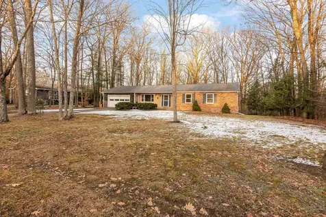 4 Forest Road Essex VT 05452