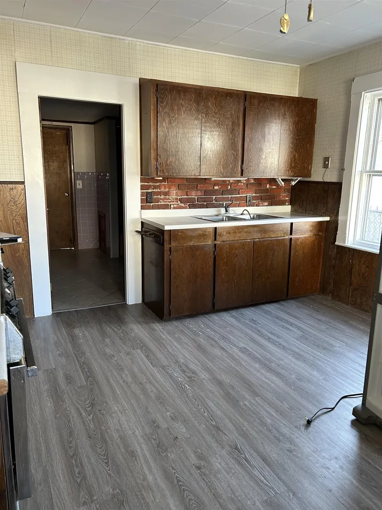3 Paige Avenue Nashua NH 03064