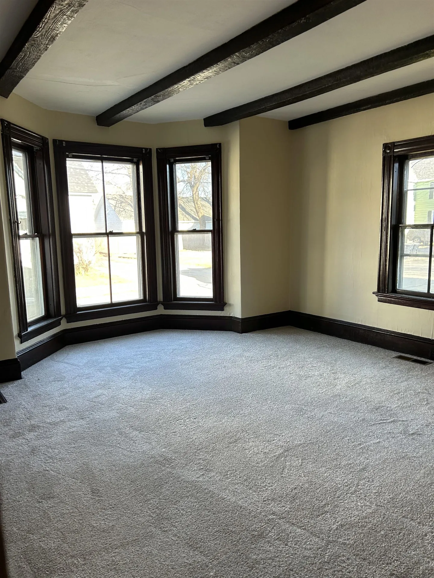 3 Paige Avenue Nashua NH 03064