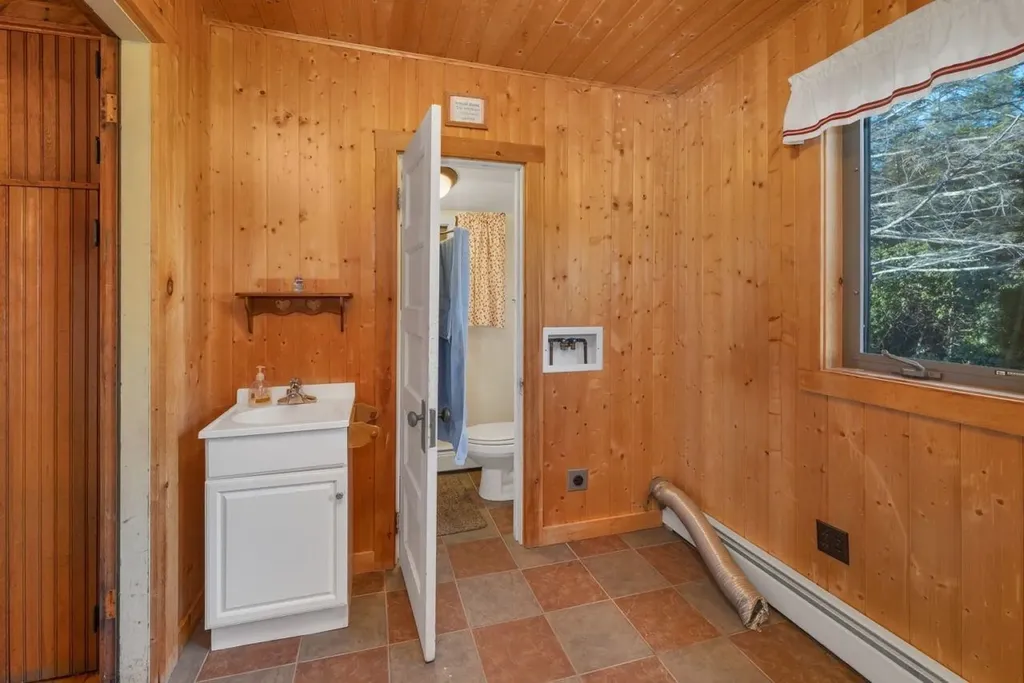48 Sewall Road Wolfeboro NH 03894
