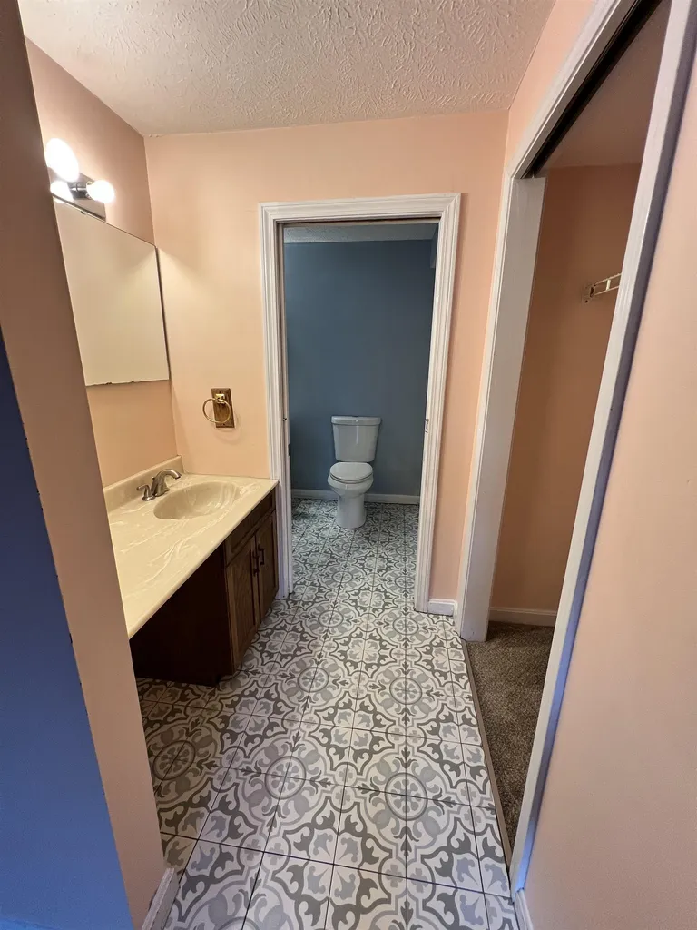 19 Swift Lane Merrimack NH 03054
