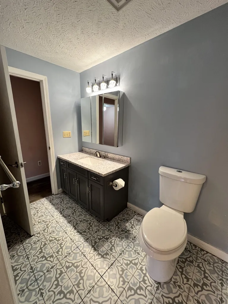 19 Swift Lane Merrimack NH 03054