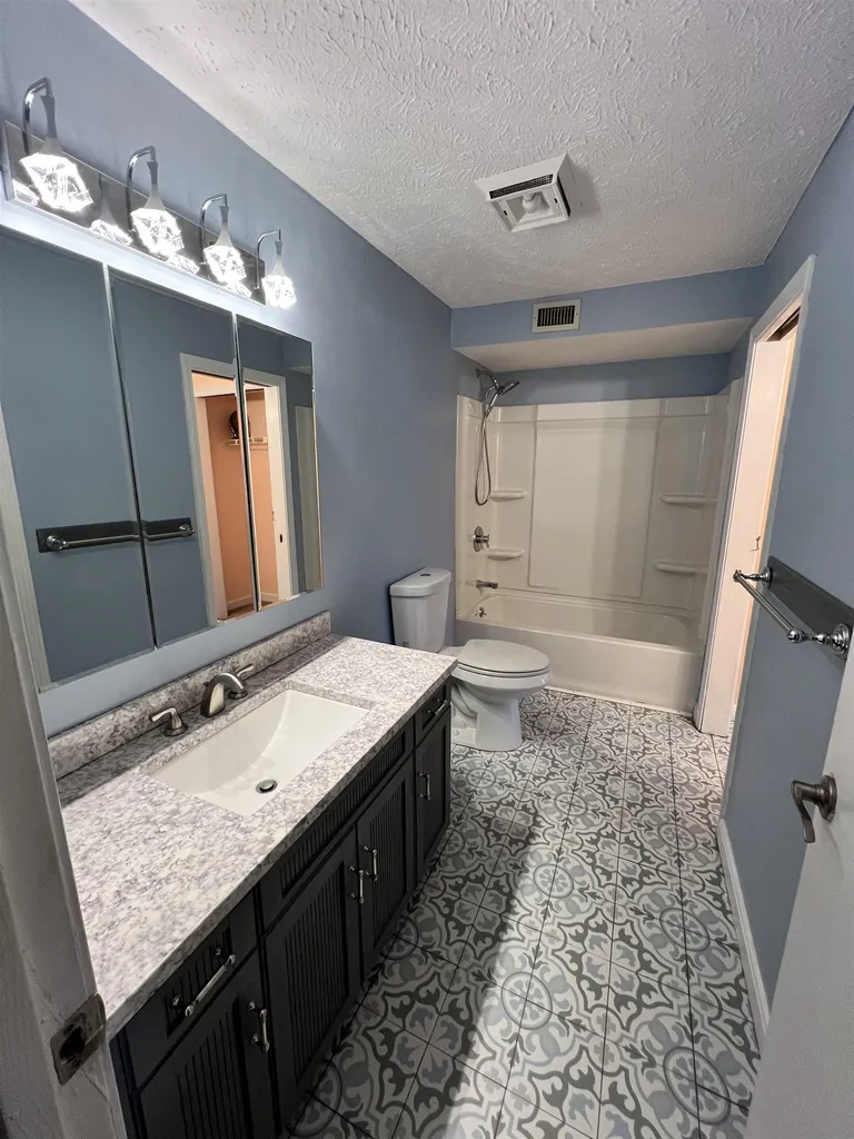 19 Swift Lane Merrimack NH 03054
