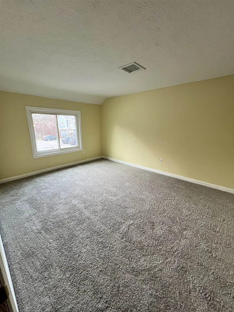 19 Swift Lane Merrimack NH 03054