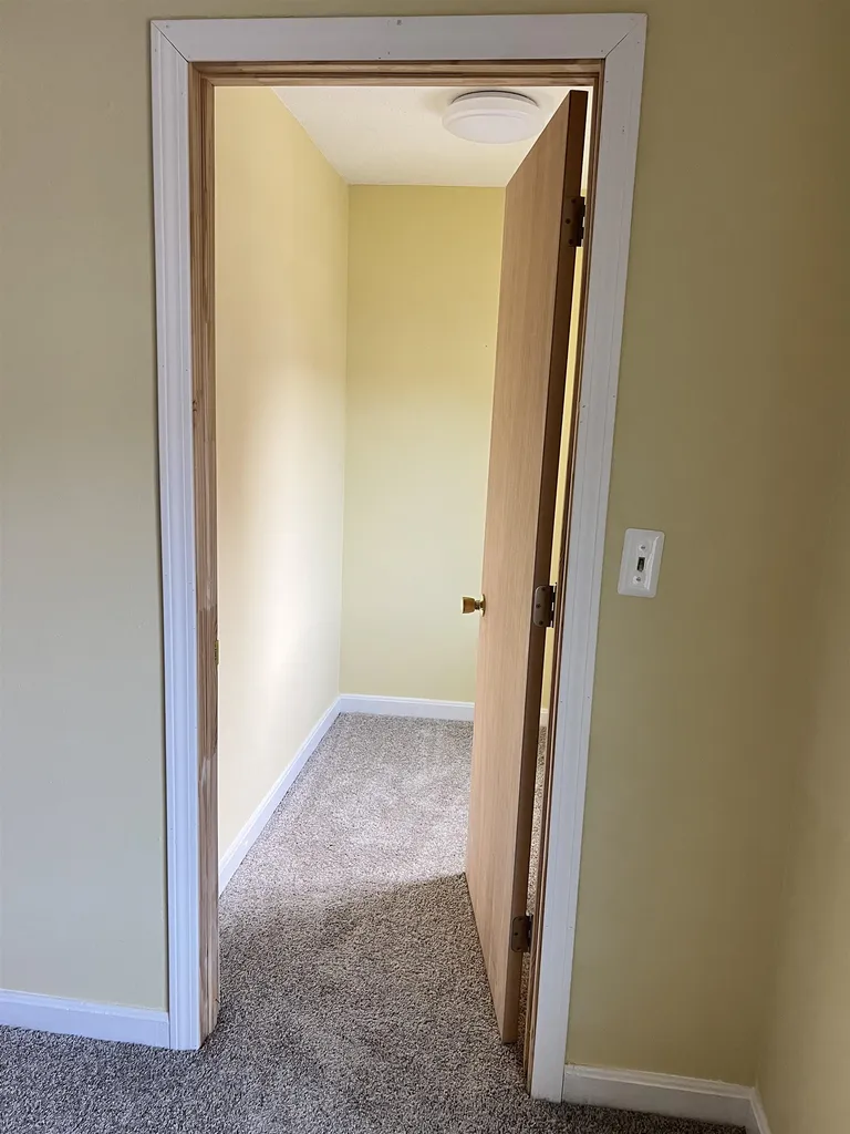 19 Swift Lane Merrimack NH 03054