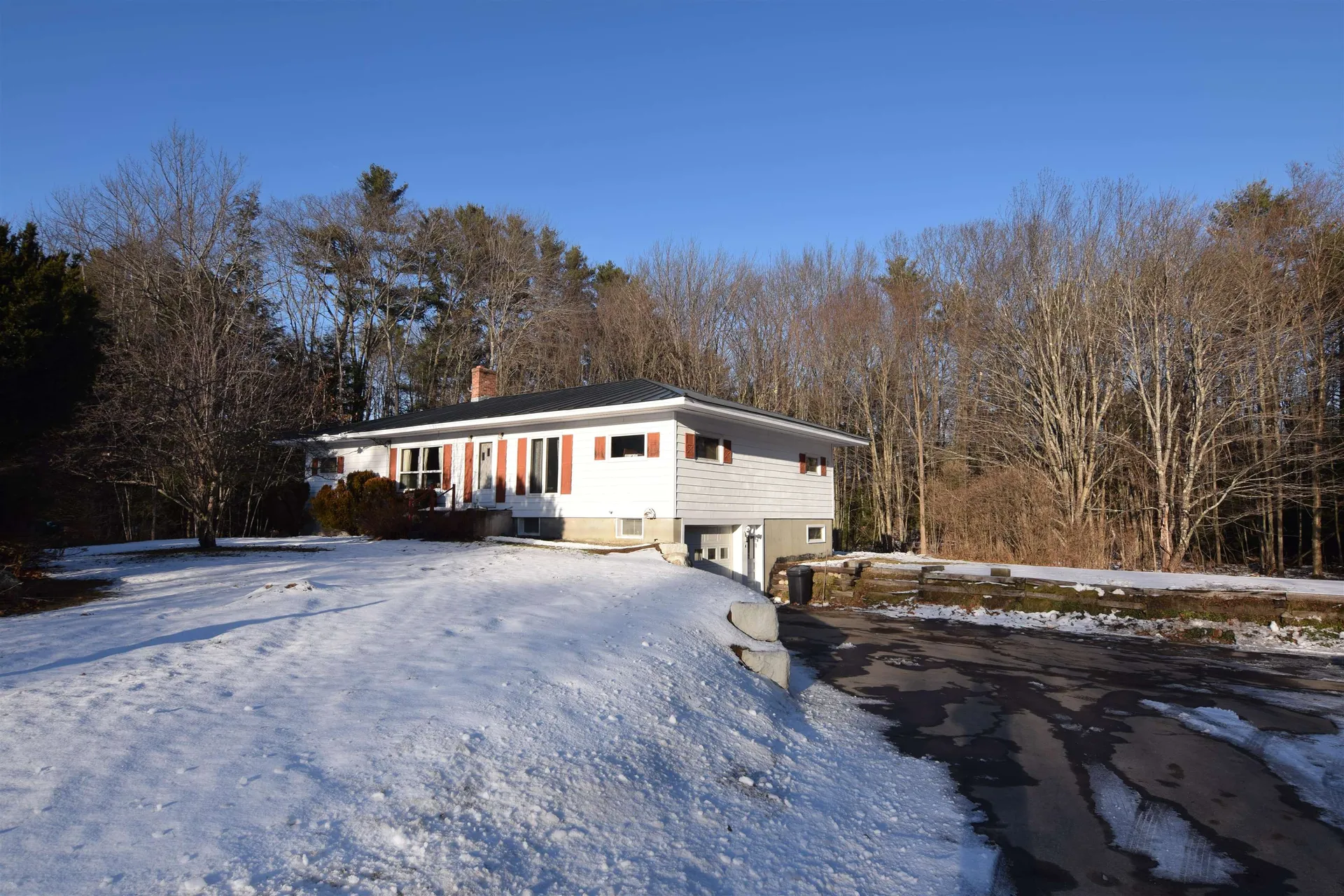 307 Oak Street Newport NH 03773