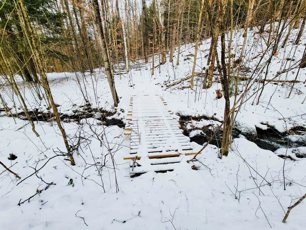160 Cross Road Piermont NH 03779