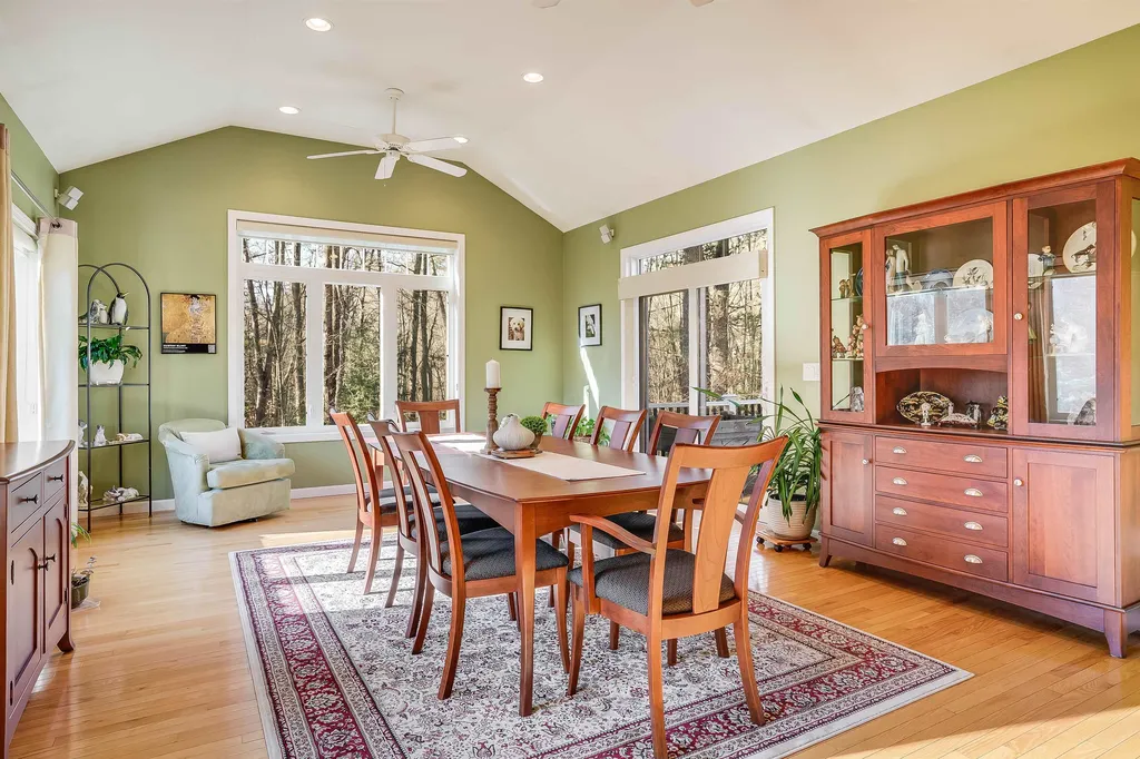 7 Glen Court Amherst NH 03031