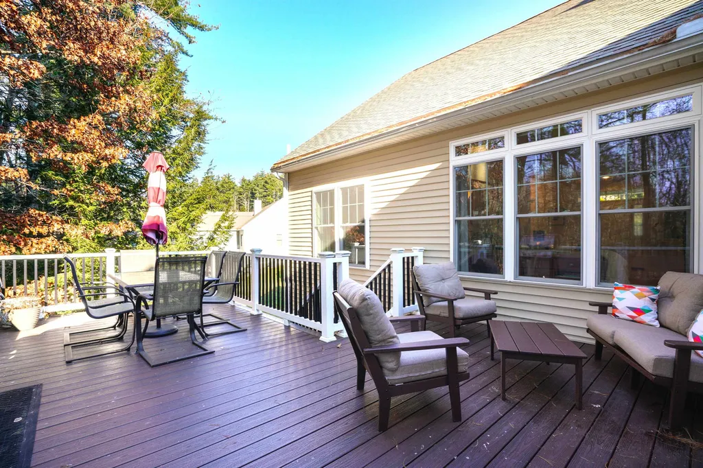 7 Glen Court Amherst NH 03031
