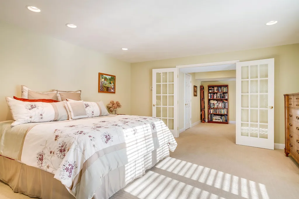7 Glen Court Amherst NH 03031