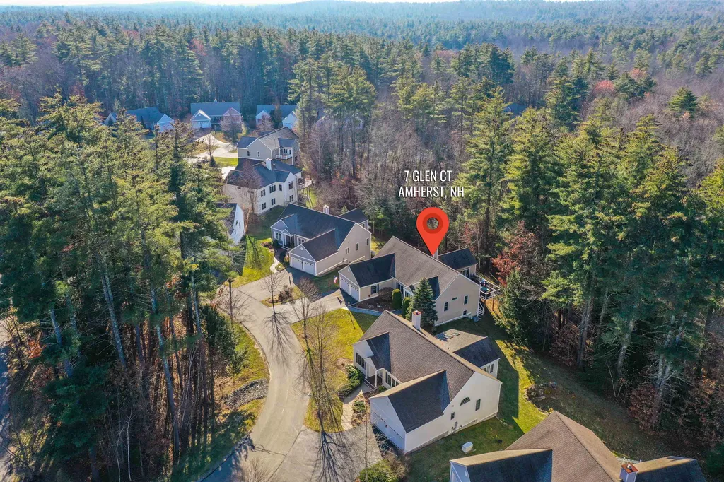 7 Glen Court Amherst NH 03031