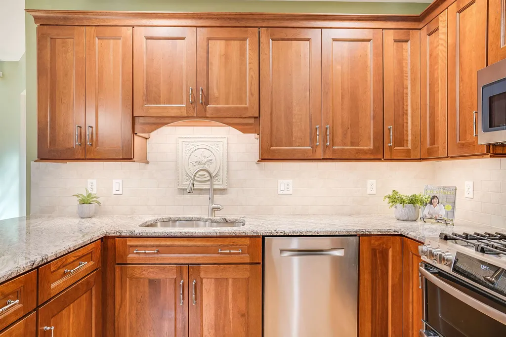 7 Glen Court Amherst NH 03031