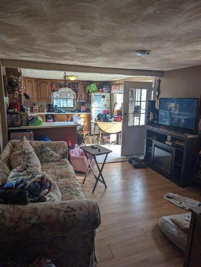 6 Bradford Lane Litchfield NH 03052