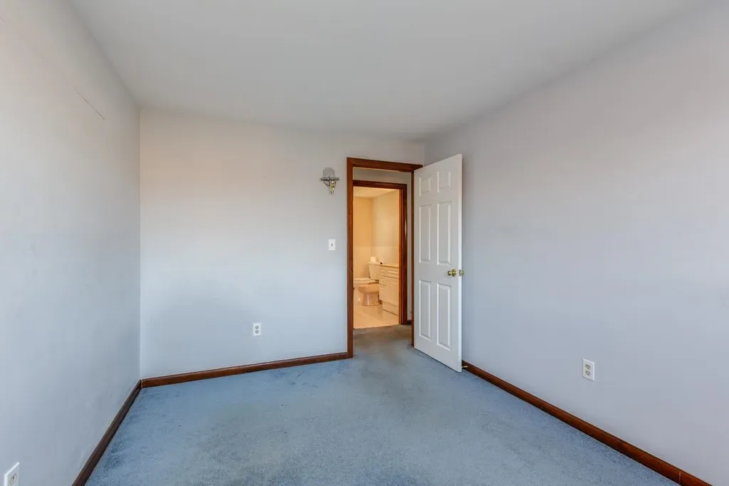 23 Cd Hunt Street Nashua NH 03060