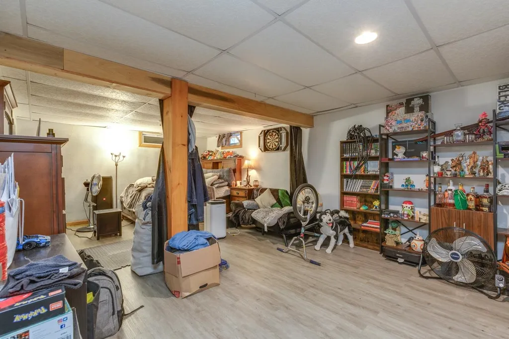 23 Cd Hunt Street Nashua NH 03060