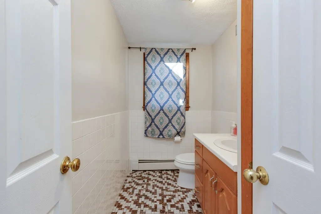23 Cd Hunt Street Nashua NH 03060