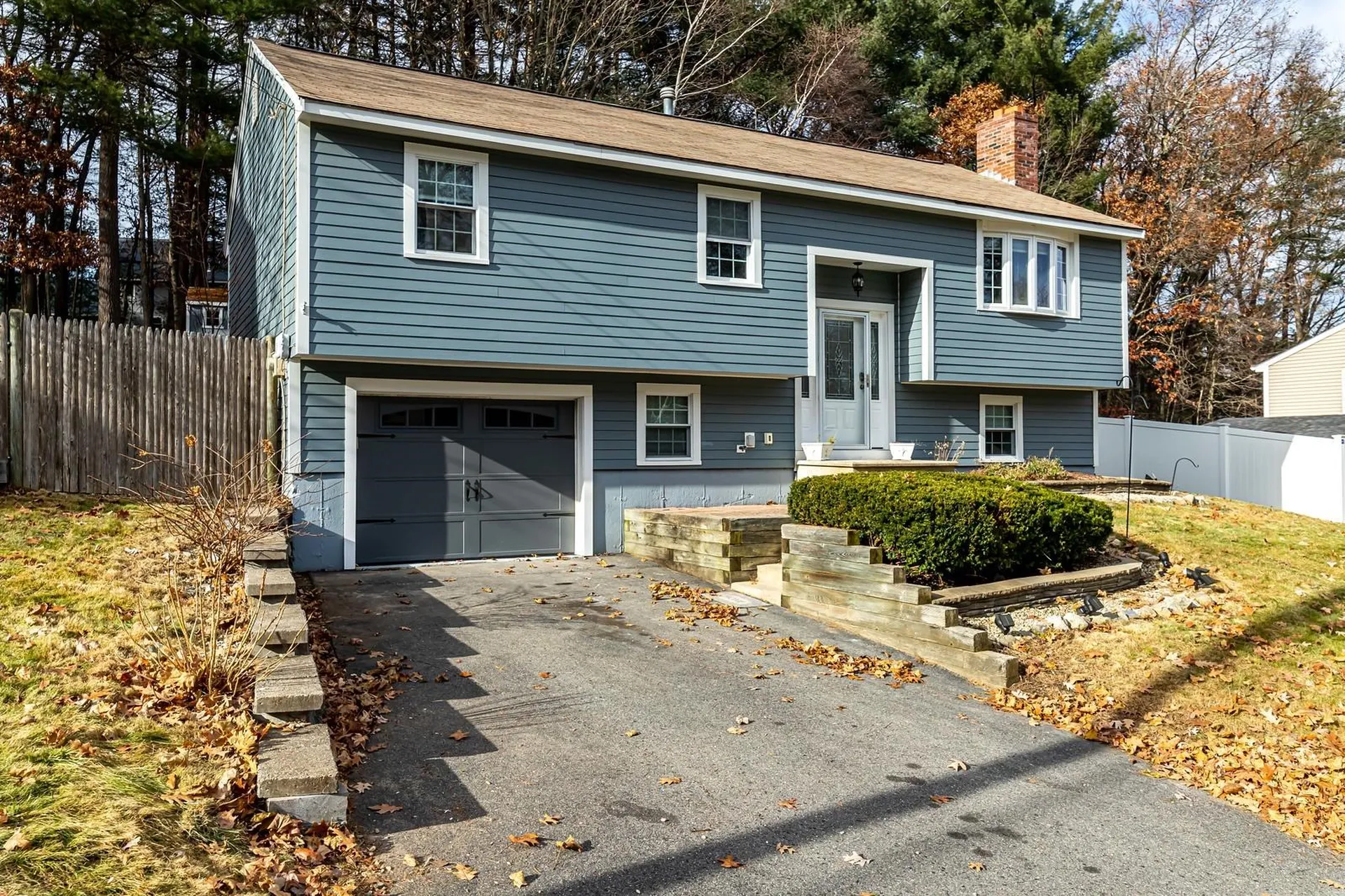 28 Holbrook Drive Nashua NH 03062