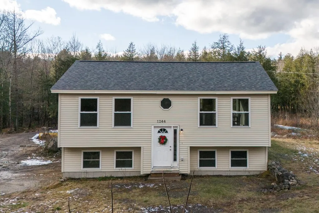 1244 Meredith Center Road Laconia NH 03246
