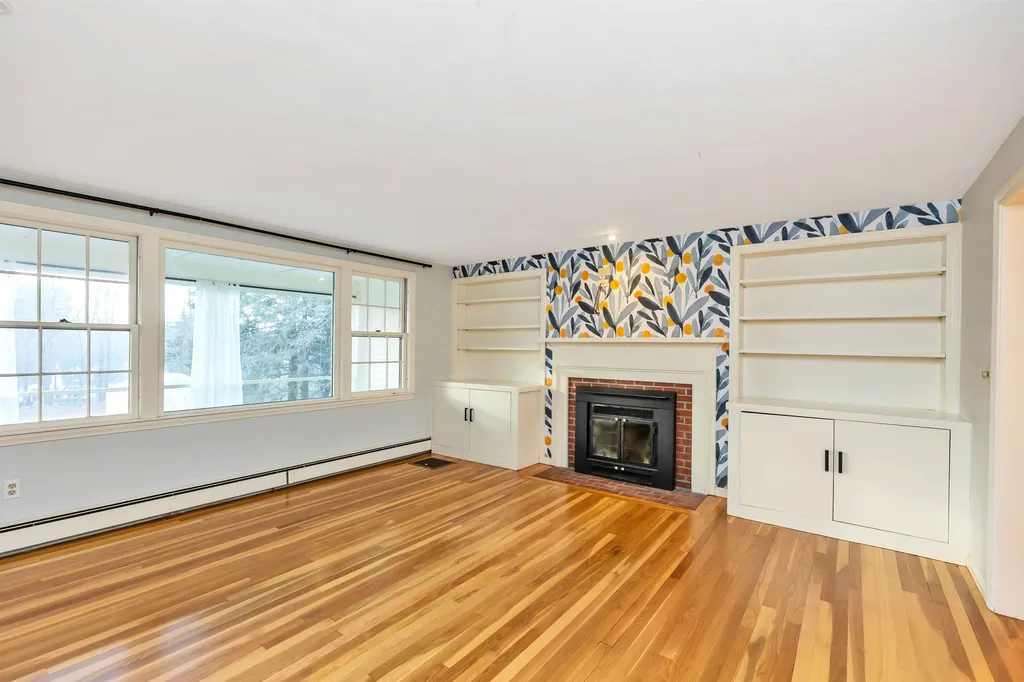 11 Lookout Hill Road Peterborough NH 03458