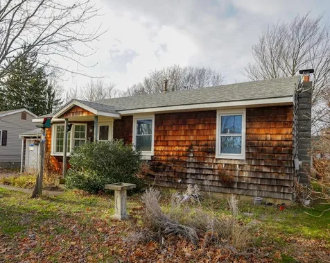 18 Turf Road Burlington VT 05408