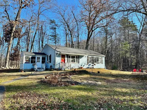 19 New Road Newmarket NH 03857