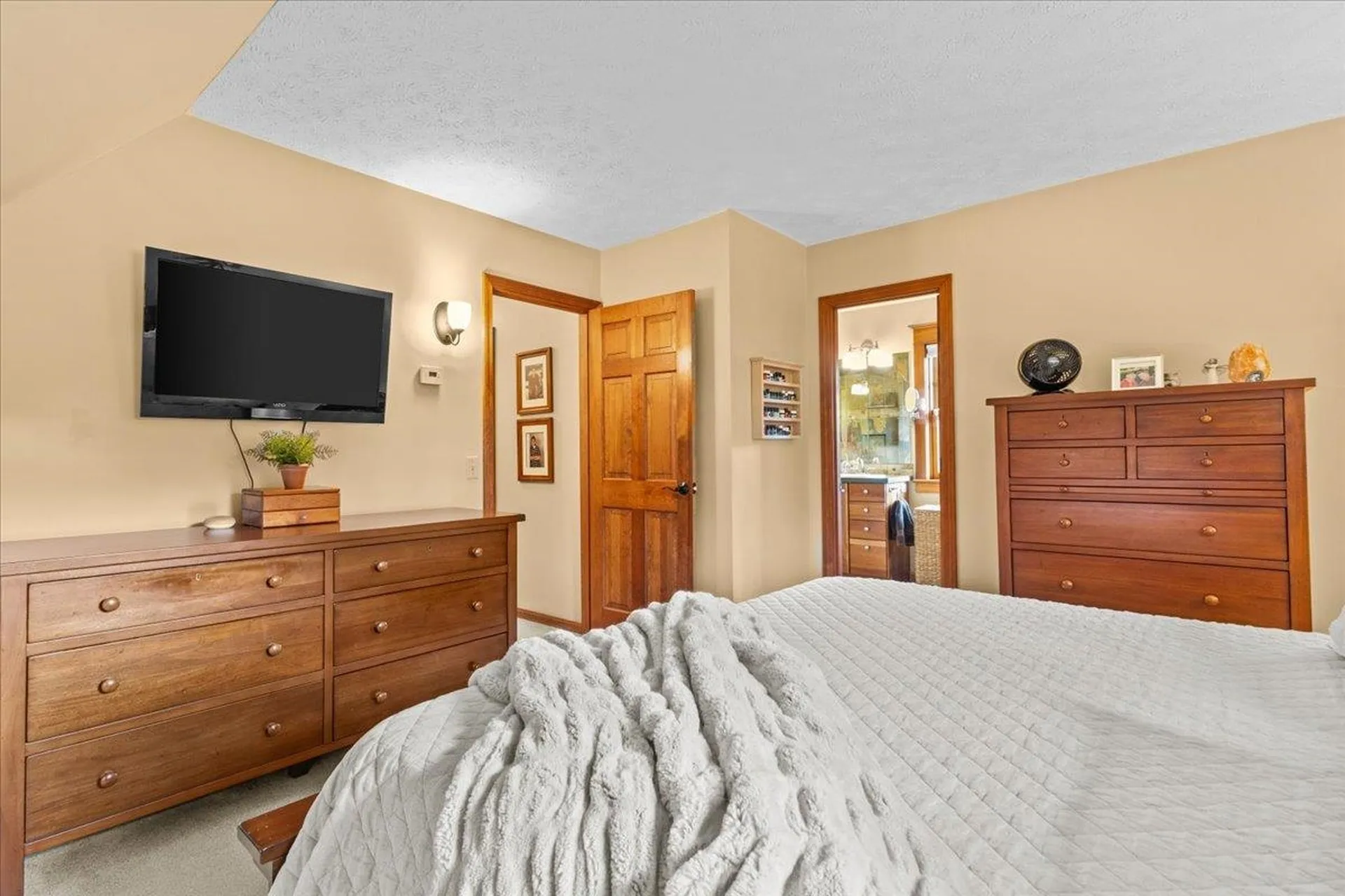 2 Suffolk Lane Essex VT 05452
