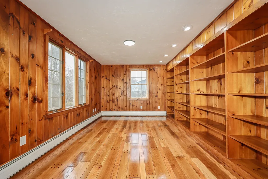 1010 Black Brook Road Dunbarton NH 03046