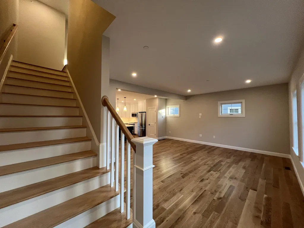 24 Juniper Lane Portsmouth NH 03801