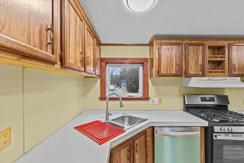 15 Sunset Drive Vergennes VT 05491