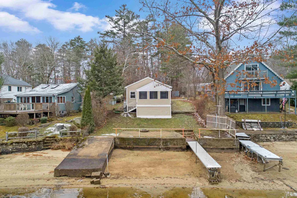 3 Heron Way Barrington NH 03825